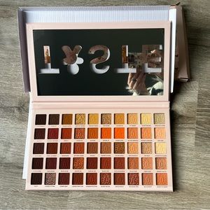 NEW! P.Louise Eyeshadow Palette from the 2023 Holiday Advent Calendar!